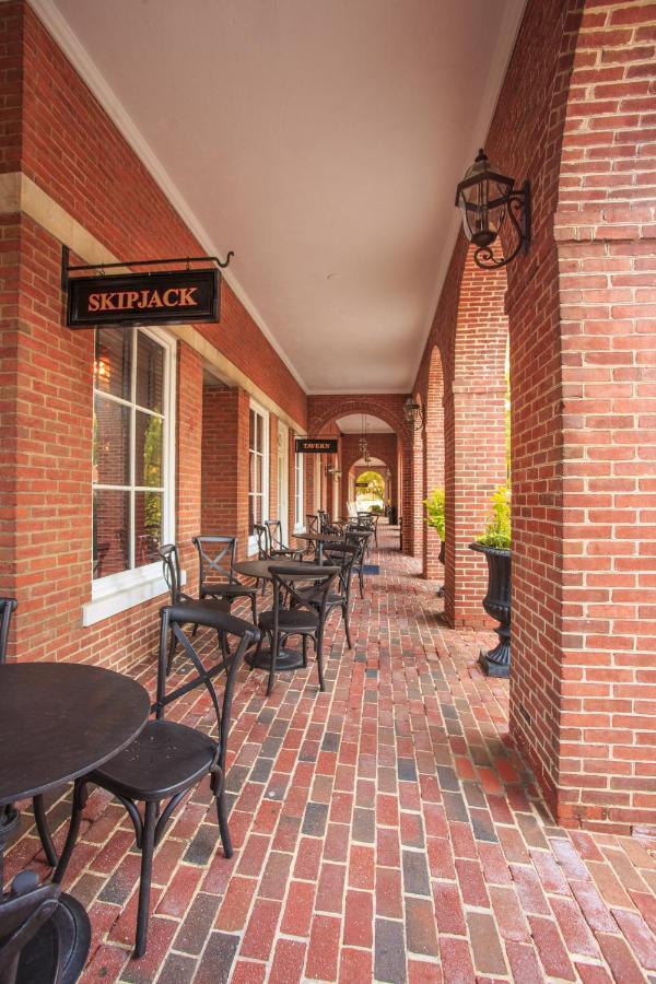 The Tidewater 3* Easton
