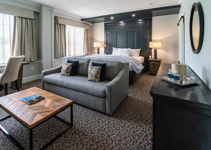 The Tidewater Inn