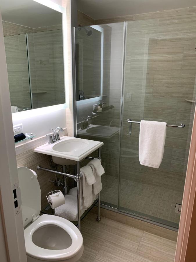 The Tidewater 3* Easton